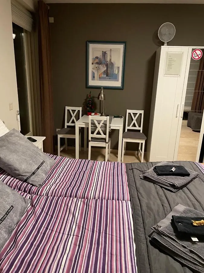B&B Maison Saint Tropez Eindhoven Bed & Breakfast